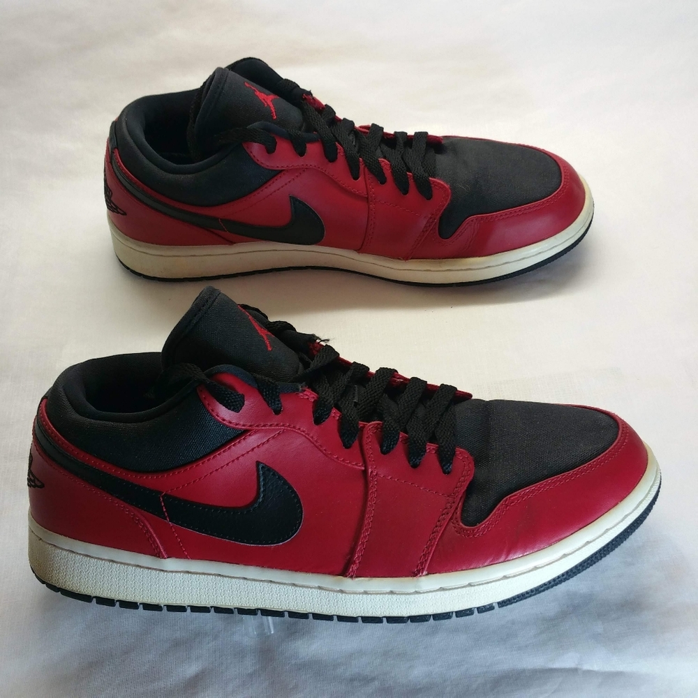 Nike Air Jordan 1 Retro Low Bred Sz 10.5